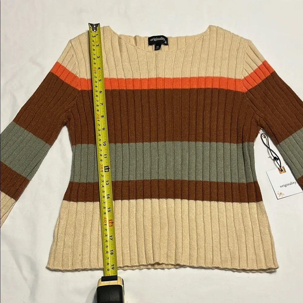 Brown and Orange Crew Neck Sweater with Earthy Tones